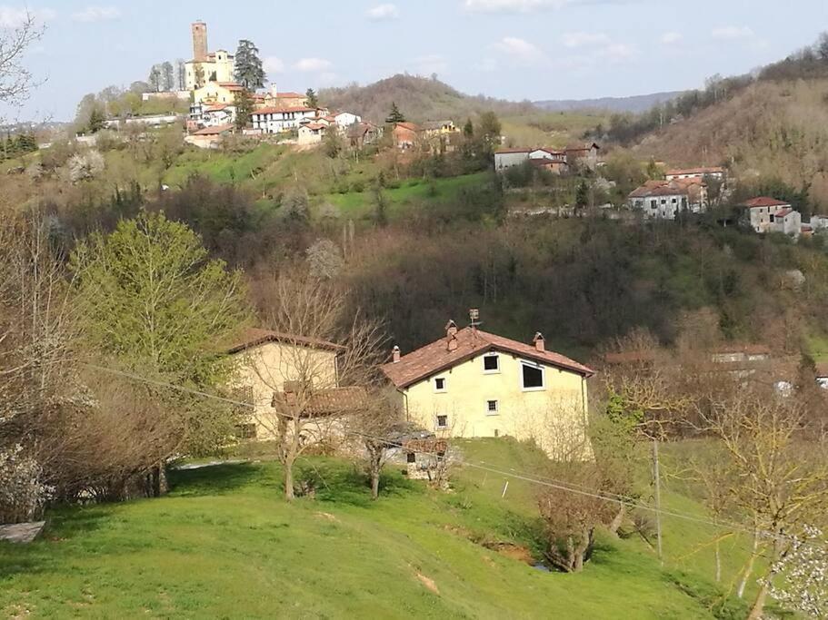 Casa Nel Verde Ca Dla Cola Mombasiglio Екстериор снимка